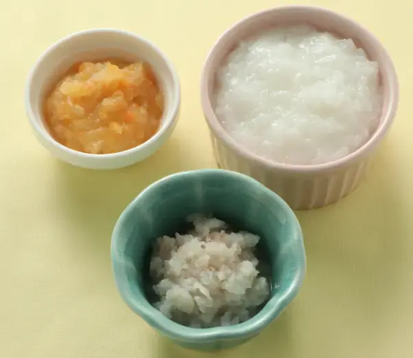 白身魚のレンジ蒸し キャベツと人参のつぶし煮