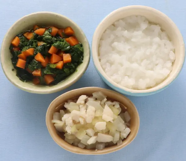 かじきと玉葱のやわらか煮 レタスと人参のおひたし