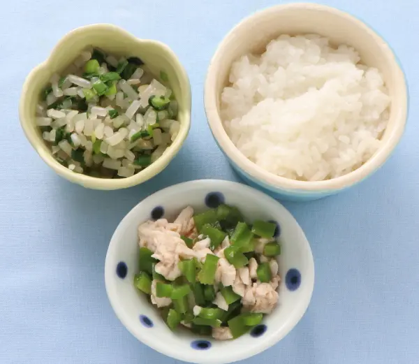 かじきとピーマンのケチャップ煮 もやしとにらのあえもの