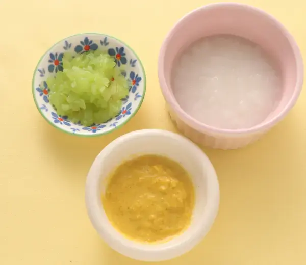 卵とかぼちゃのスープ 胡瓜のあえもの