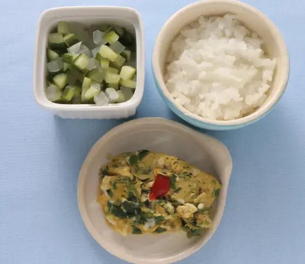 レタスのオムレツ風