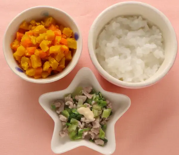 豚肉とレタスのサラダ