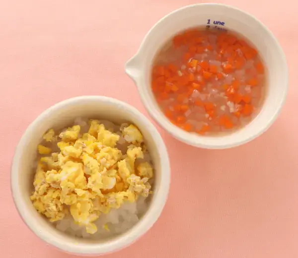 そぼろ親子丼 野菜汁