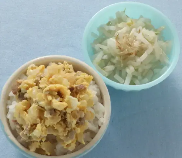牛たま丼 もやしのおかかあえ