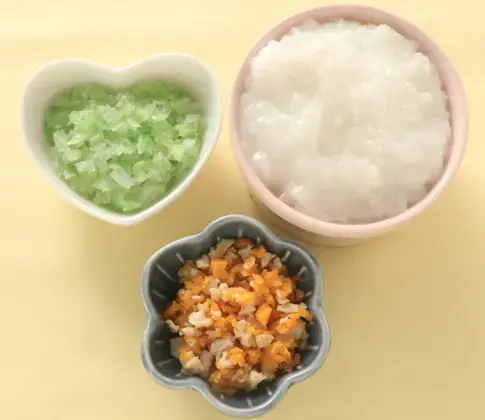 鶏肉と人参のレンジ蒸し キャベツのお浸し