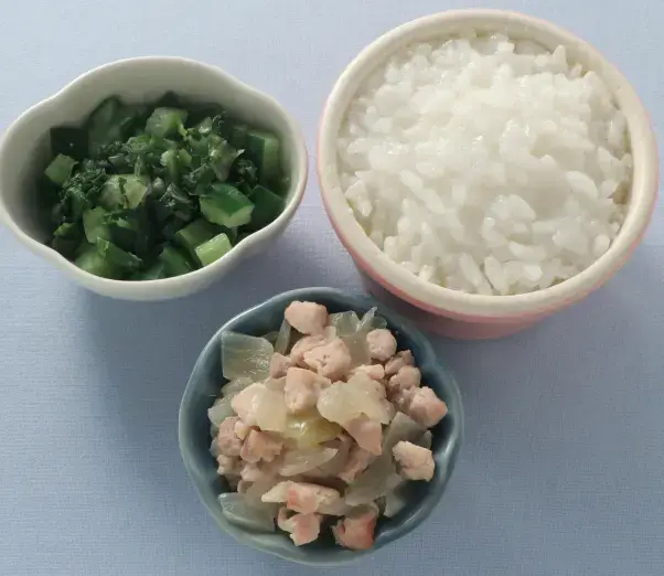 鶏肉と玉葱のレンジ蒸し