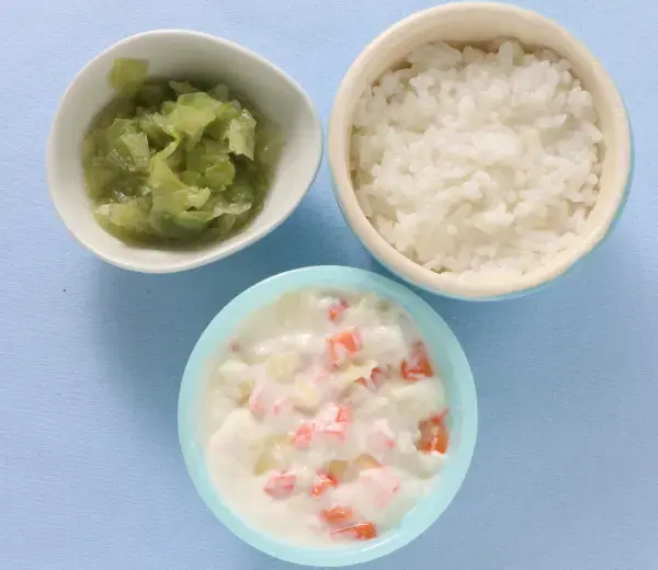 二色野菜のヨーグルトあえ レタスの煮びたし