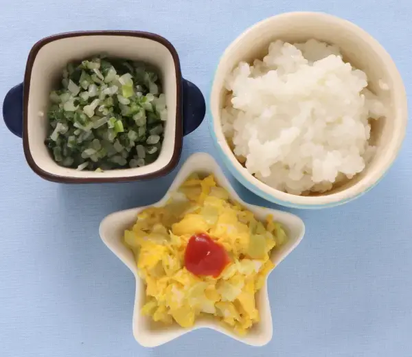 キャベツオムレツ もやしとレタスのやわらか煮