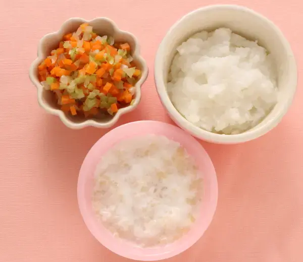 切干大根のヨーグルトあえ キャベツと人参のやわらか煮