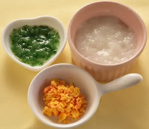 ミニトマトの黄身あえ レタスのとろとろ
