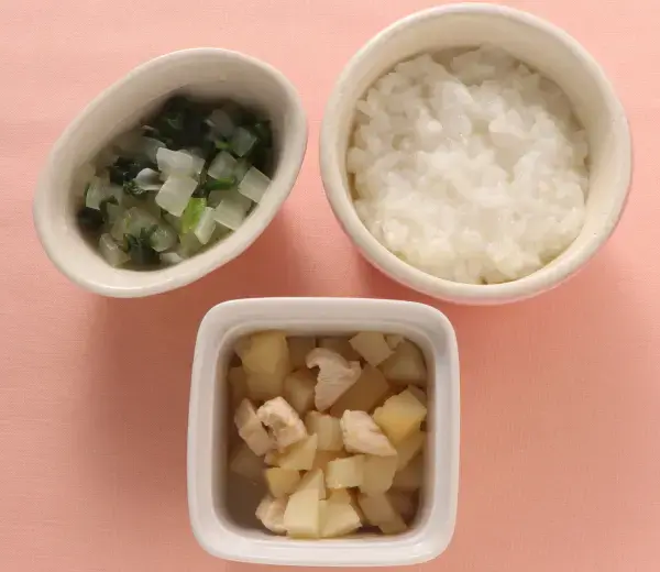 鶏じゃが レタスと玉葱のあえもの