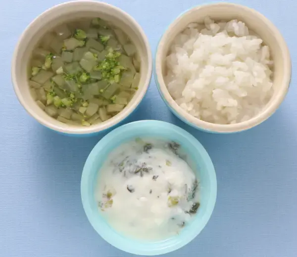 レタスのヨーグルトサラダ 野菜スープ