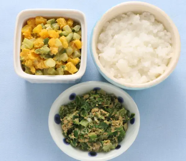 レタスと卵のレンジ蒸し