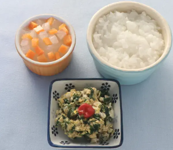 レタスのオムレツ風 大根と人参の煮もの