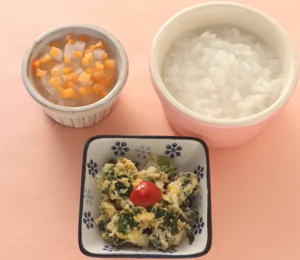 レタスのオムレツ風 大根と人参の煮もの