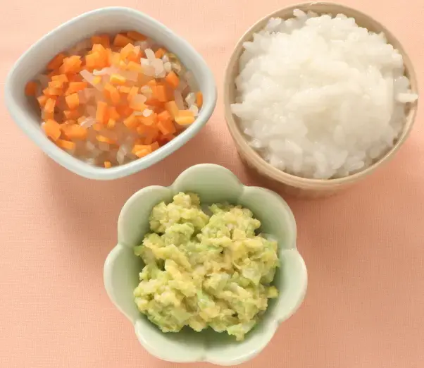 白菜の卵あえ もやしと人参の煮もの