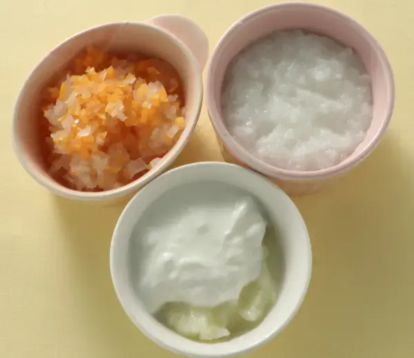 ポテトのヨーグルトがけ 玉葱と人参のやわらか煮