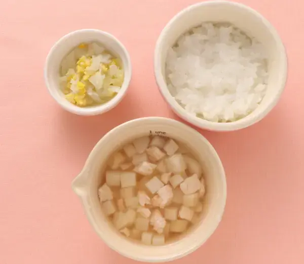 ミネストローネ キャベツとコーンのサラダ
