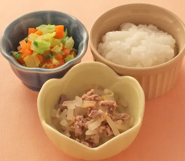 牛肉ともやしの煮もの 白菜と人参のおひたし