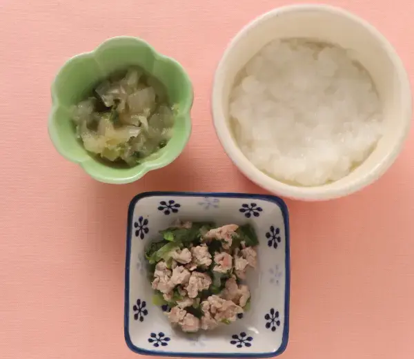 豚肉とレタスのレンジ蒸し 玉葱とにらのみそ煮