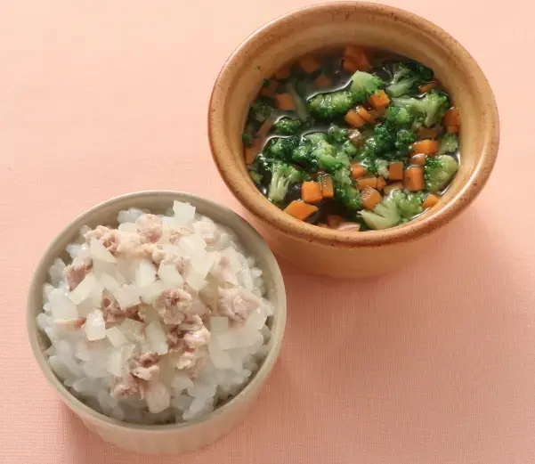 鶏丼 野菜スープ
