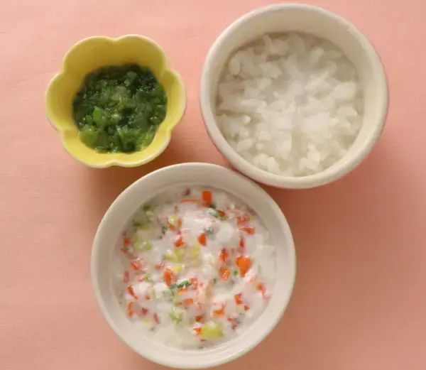 二色野菜のヨーグルトあえ レタスの煮びたし