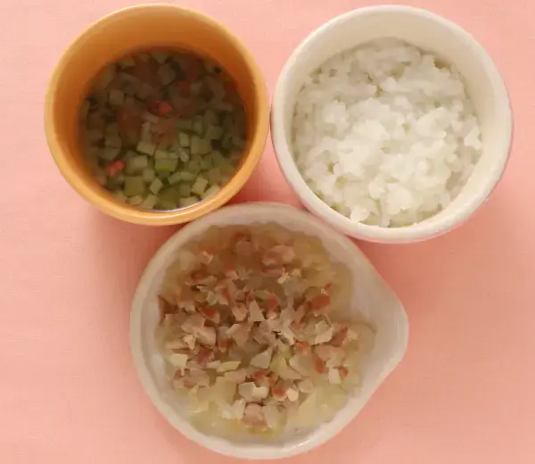 鶏肉と玉葱のレンジ蒸し トマトと胡瓜のスープ
