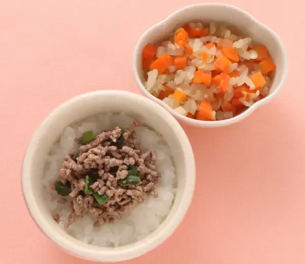 牛丼 もやしと人参のやわらかあえ