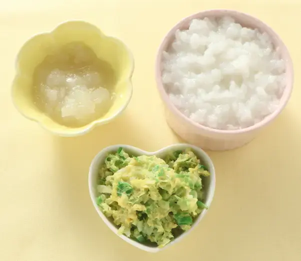 キャベツの黄身あえ つぶし玉葱