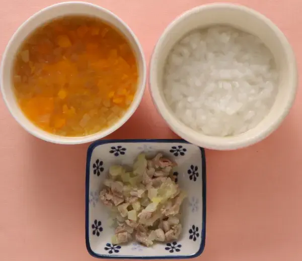 豚肉とキャベツのレンジ蒸し 野菜スープ