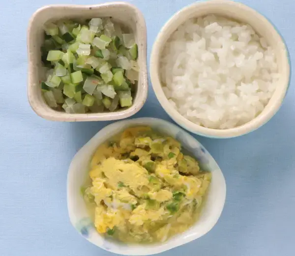 レタスの卵とじ