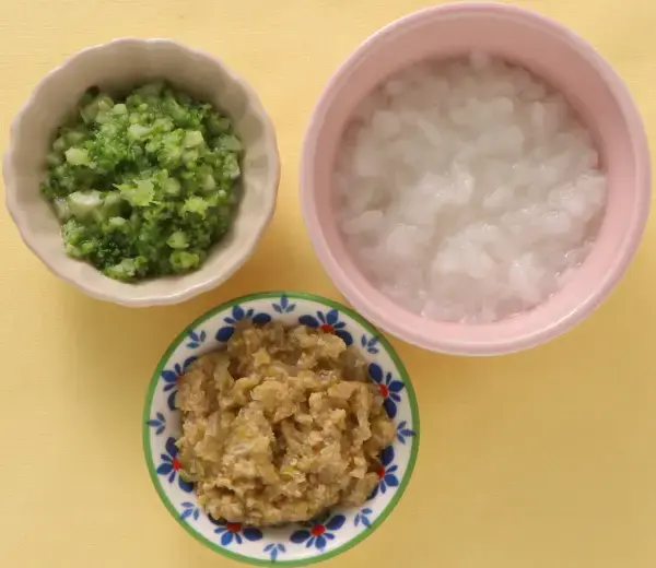 レタスの黄身あえ ブロッコリーのやわらか煮